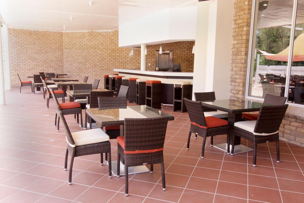 Cresta Lodge Gaborone Eksteriør billede